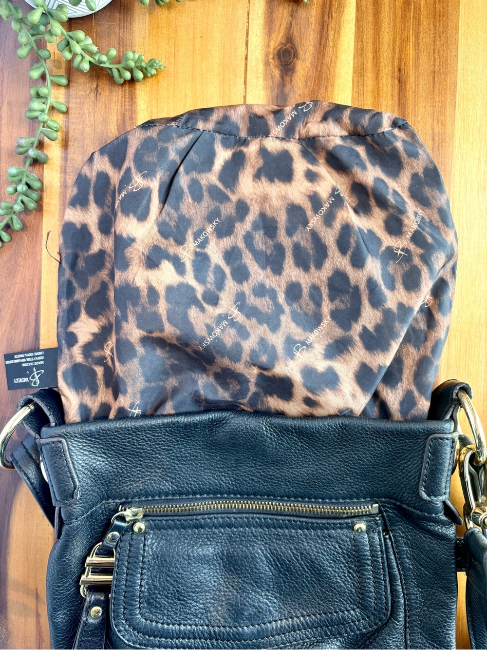 B. Makowsky Westbourne Convertible Crossbody Shoulder Bag - Black/Gold - Y2K - Picture 8 of 14